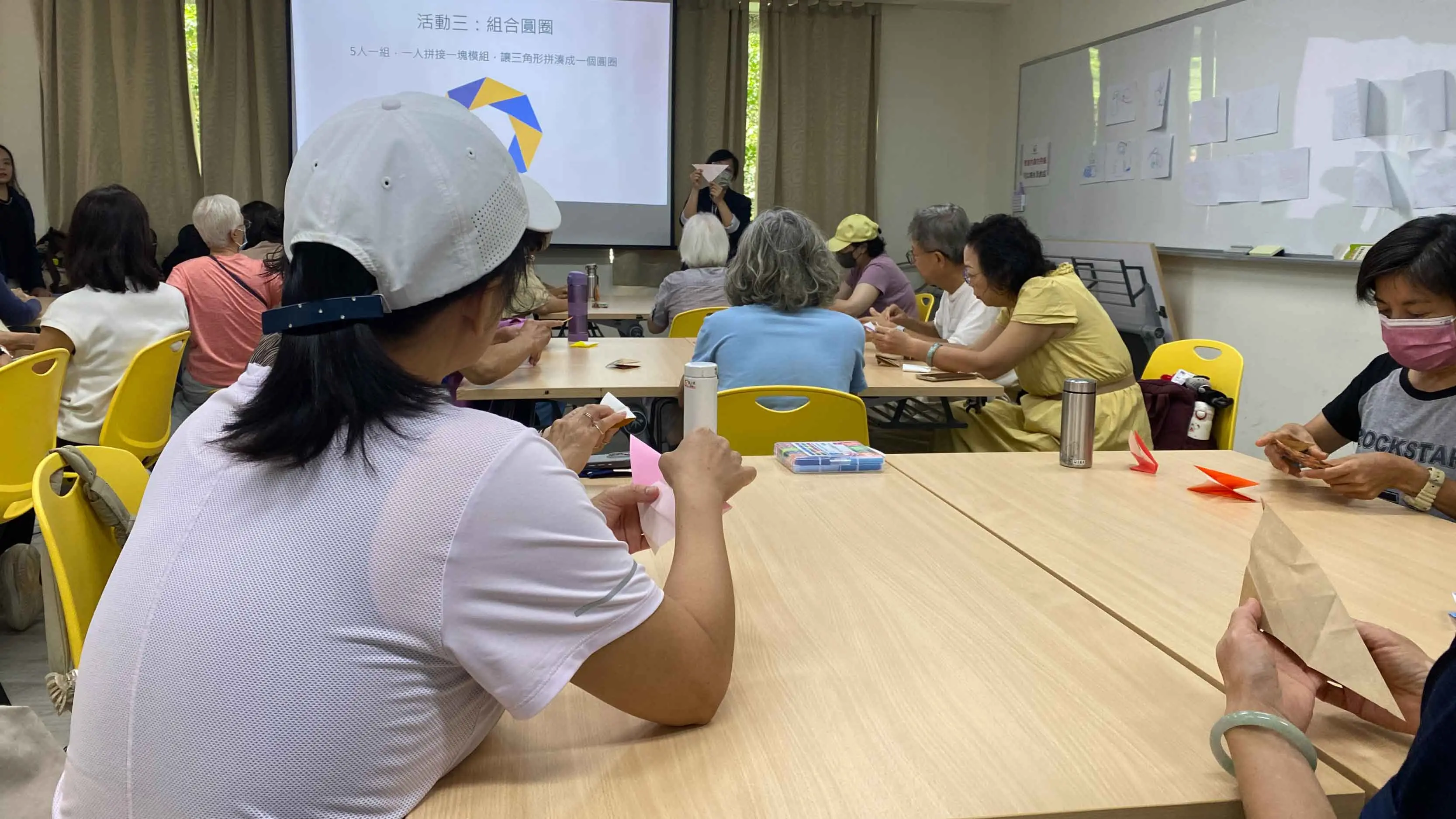 和泰純青基金會講座｜樂學翻轉 — 存腦本 • 防失智【腦力活化工作坊】 21